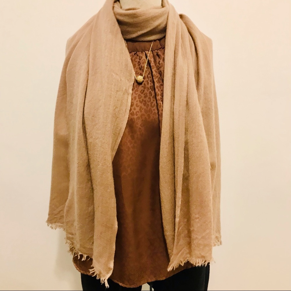 Unbranded Wool Rectangular Scarf With Frayed Hem.… - image 4